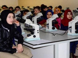 Bilim Kurdu’nda ortaokul öğrencilerine tıp dersi