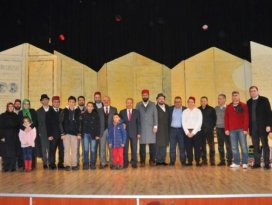 ‘Arz-ı Veda Mehmet Akif Ersoy’ Oyununa yoğun ilgi