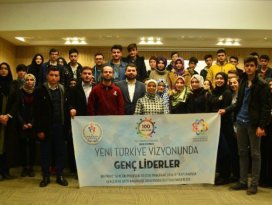 Milletvekili Erdoğan’dan gençlere hedeflerinizi büyük tutun tavsiyesi