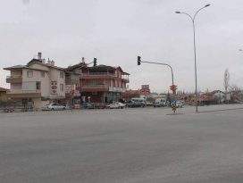 Araçlar trafik ışıklarına uymuyor!