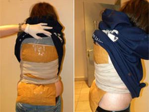 Bu sıcakta kalın giyinince yakalandı