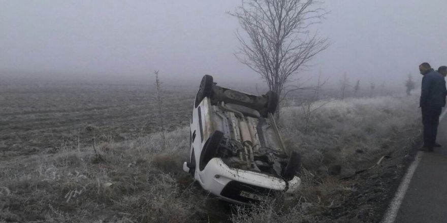Kulu’da kontrolden çıkan otomobil şarampole yuvarlandı