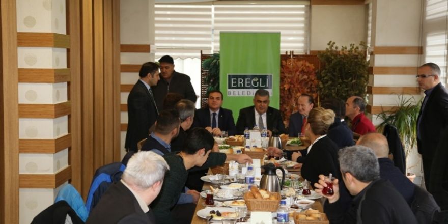 Başkan Özgüven, gazetecilerle bir araya geldi