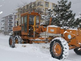 Akşehir Belediyesinden kar temizliği çalışmaları