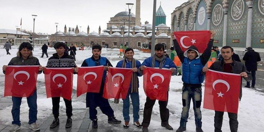 Konya’nın dört bir yanı Türk bayrağıyla süsleniyor