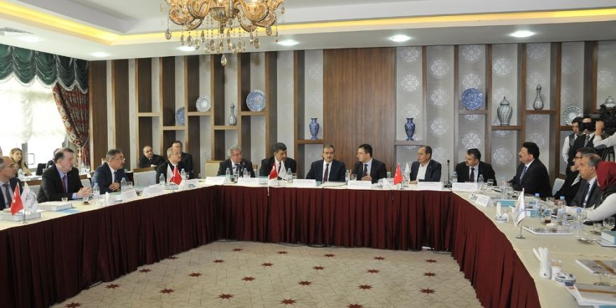 Selçuk Üniversitesinde, üniversitesi-sanayi işbirliği konuşuldu