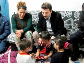 Kaymakam Cıdıroğlu, yoksul aileleri ziyaret etti
