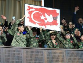 Ak Parti Grup Toplantısında dikkat çeken kare