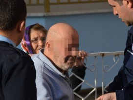 68 yaşındaki adam 40 yıllık karısını bıçakladı
