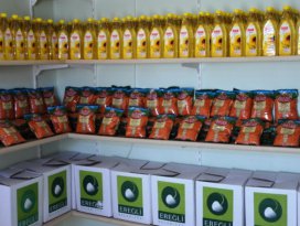 Belediye sosyal market yüz güldürüyor