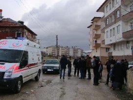 Uzaklaştırma kararı bulunan koca, eşini tüfekle yaraladı