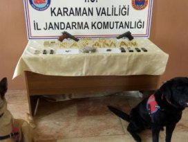 Karaman’da ruhsatsız tabanca ve esrar operasyonu