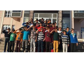 Konyada kimsesiz çocuklar harçlıklarını Mehmetçik Vakfı’na bağışladı