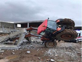 Konyada duvar çöktü! 3 ölü, 1 yaralı