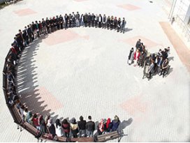 Yunak’ta ay yıldızlı kitap okuma etkinliği
